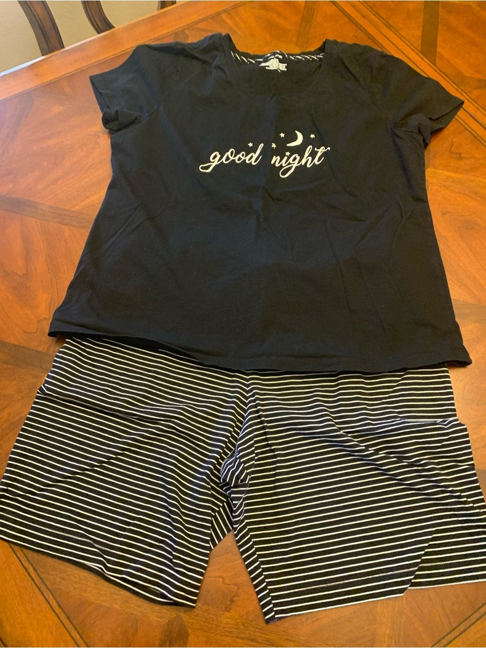 Sleep Sense Good Night Women’s Black Short Sleeve Pajama Set.  Size M and L.